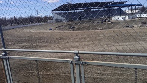 Legend Car practice round on Nodak Speedway