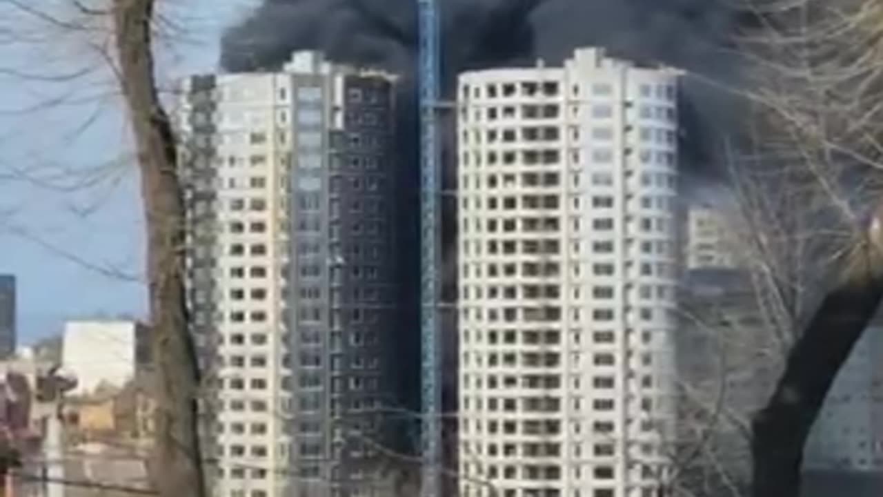 Skyscraper Under Construction in Vladivostok is on Fire