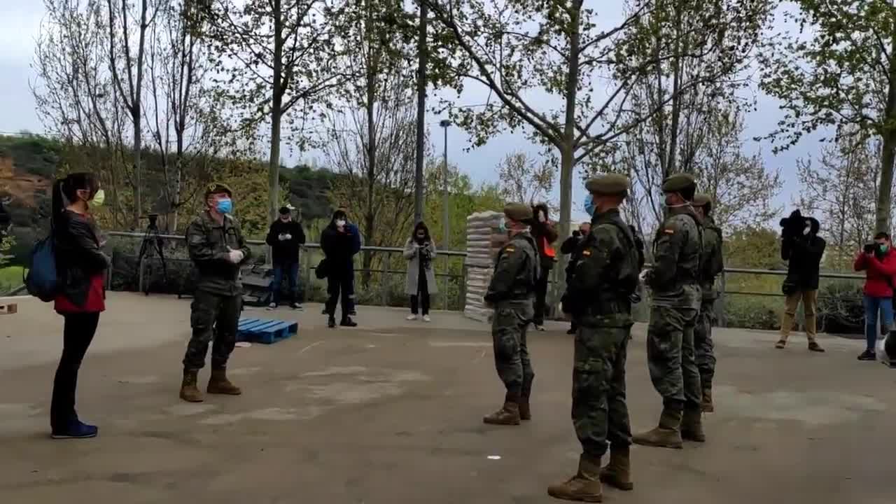 El Ejército llega a Sabadell (Cataluña) entre aplausos para combatir al coronavirus (COVID-19)