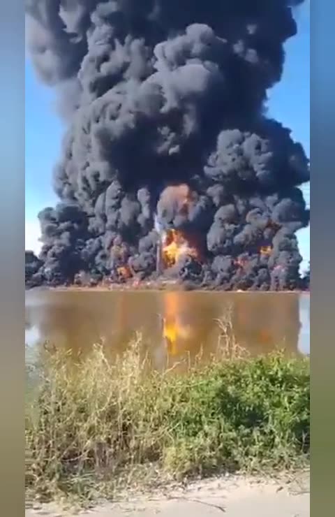 «ΤΥΧΑΙΕΣ» πυρκαγιές σε πετρελαϊκές εγκαταστάσεις σε ΗΠΑ-Μεξικό