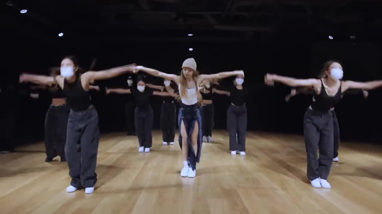 LISA - 'MONEY' DANCE PRACTICE VIDEO