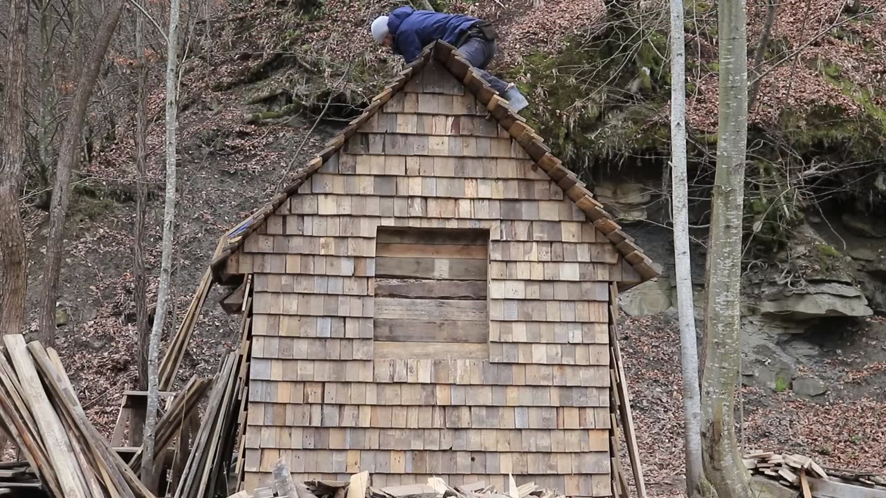 Built a house from pallets near the river. Start to finish