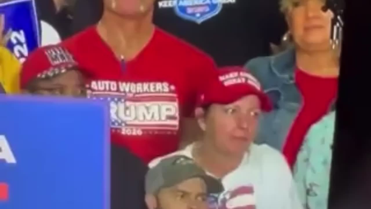 11/08/23 Trump rally FL Lashlee Labbit behind him hiding