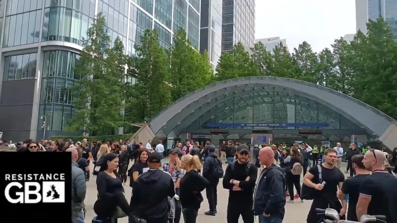 #LIVE London Freedom Rally l Anti Lockdown / Apartheid Protest at Canary Wharf - part 1 (03.09.21)