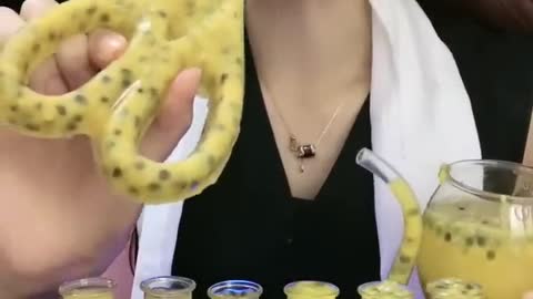 EATING SCISSORS MUKBANG