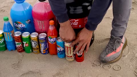 Giant Coca Cola & Big Monster,Chupa Chups, Mtn Dew, Fanta, Mirinda and Mentos soda mix Underground3