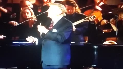 Nossa Homenagem a Tony Benet