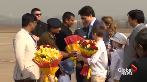 Prime Minister Justin Trudeau and family visit Taj Mahal