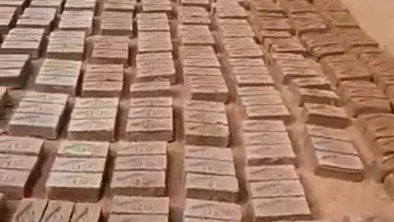 Int banane ki machine