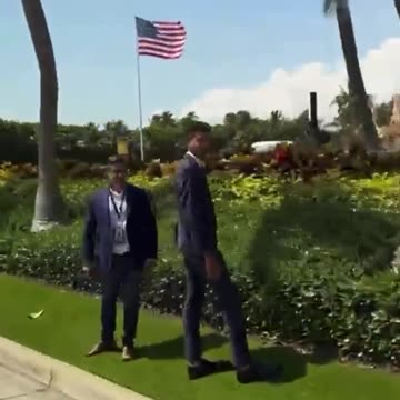 Dan taking a video, picking up POTUS at MAL