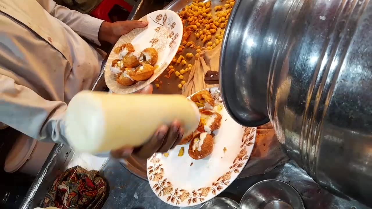 Famous Pani puri Yammy q1