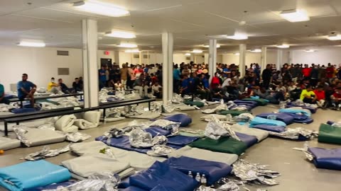Huge overcrowding at the processing Centre in El Paso, Texas.