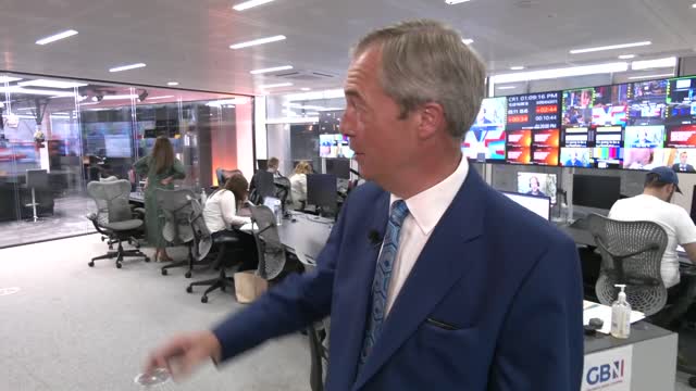 The great Brexit leader, Nigel Farage, has new show.