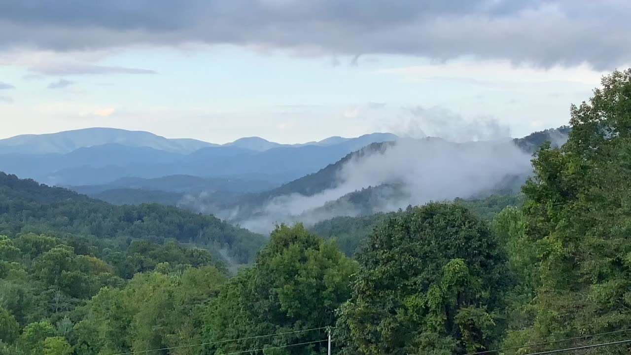 NW NC at The Treehouse 🌳 Green Mountain Gap overlook 9/14/23 6pm 67°F