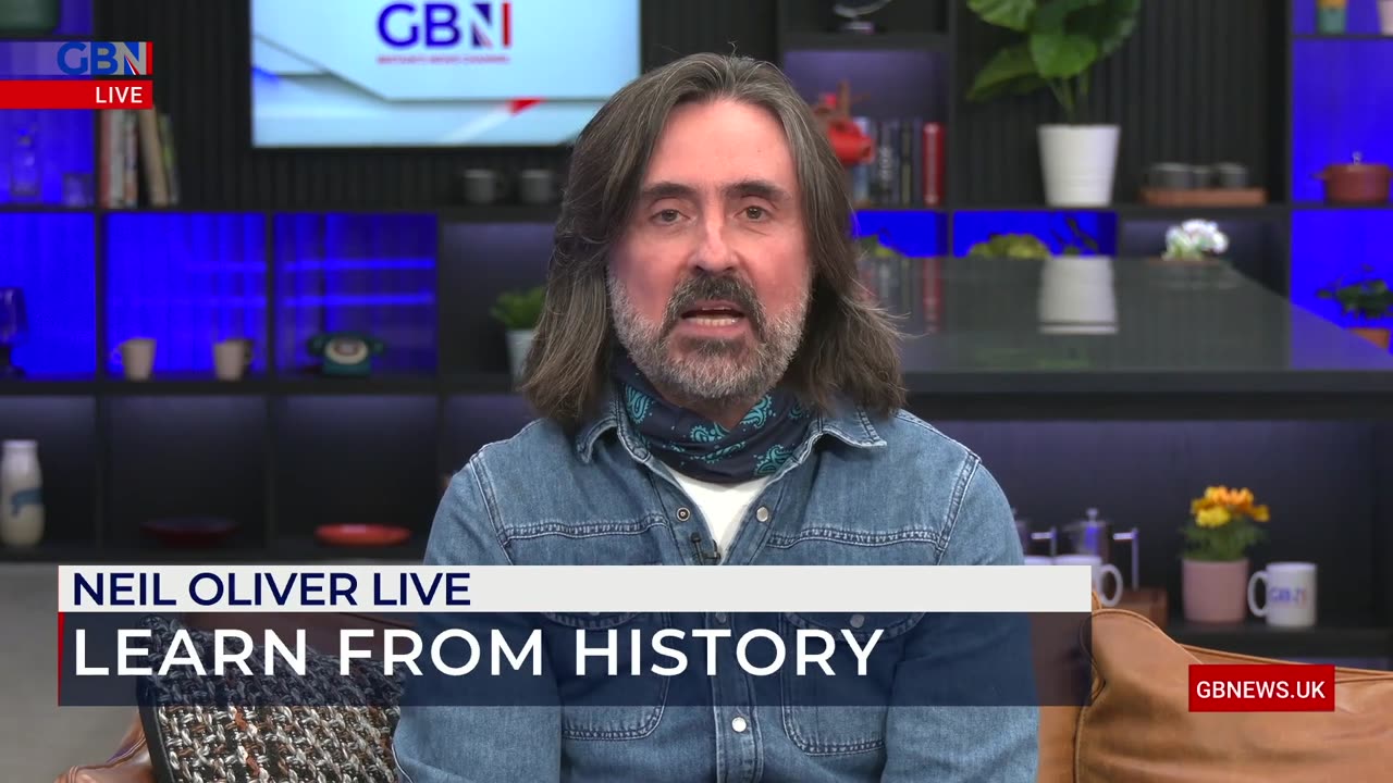 Neil Oliver: Many are speculating that a final and catastrophic CRASH is coming for the banks...