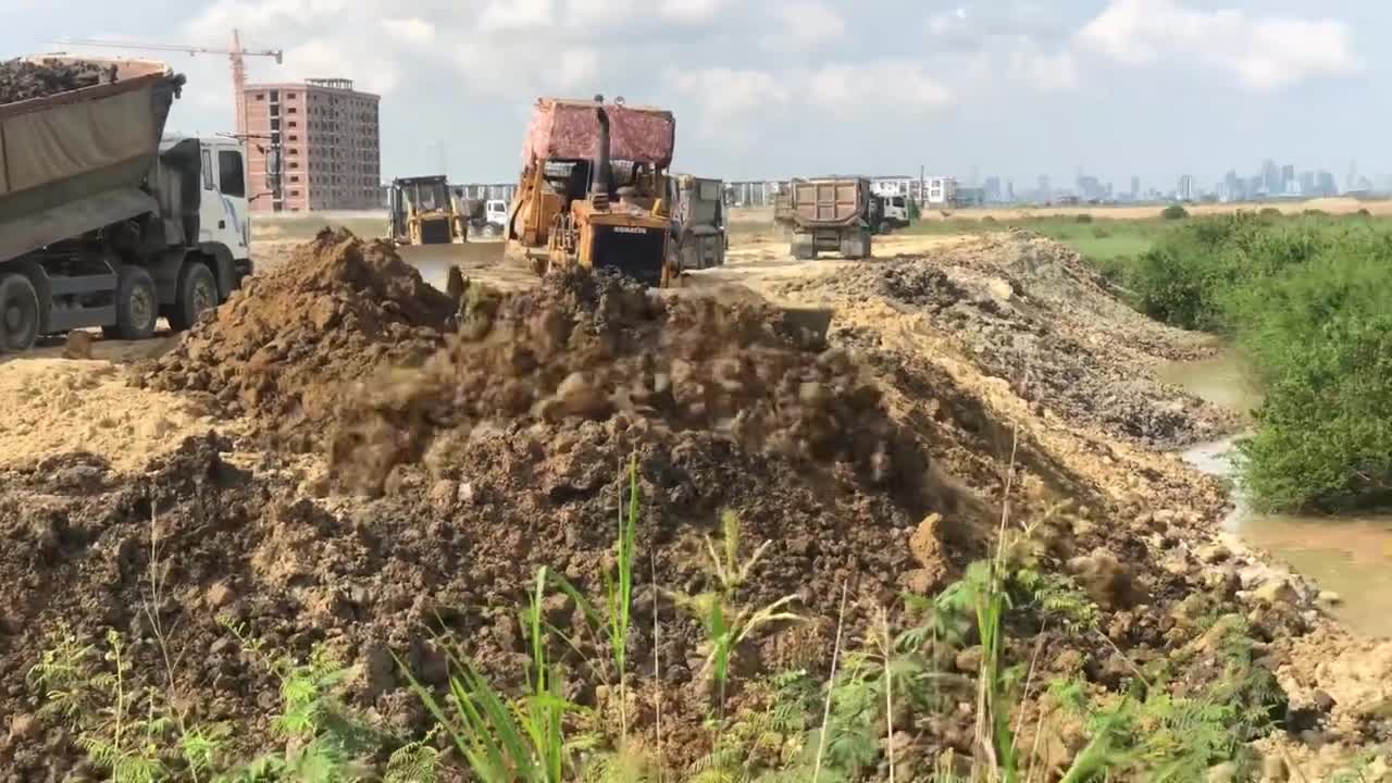 Amazing!!! Bulldozer Action Moving Dirt Filling Connect The Road