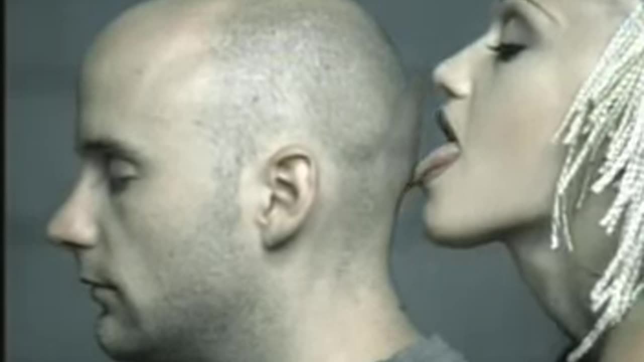 Moby Ft. Gwen Stefani - Southside (1999)