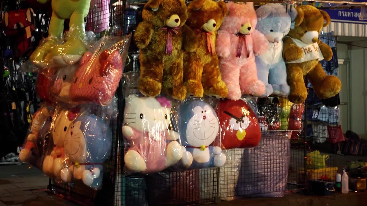 ตลาดกลางคืน สะพานพุทธ