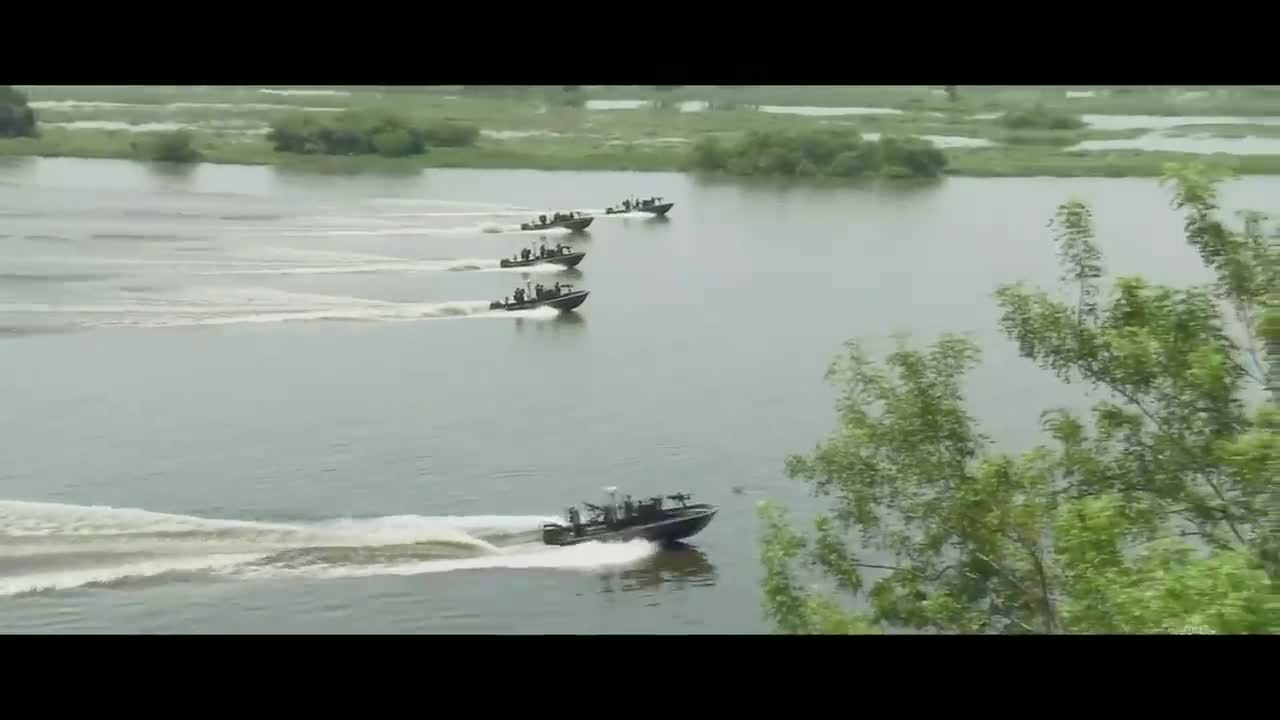 Exército Brasileiro usa Lanchas Armadas na Amazonia