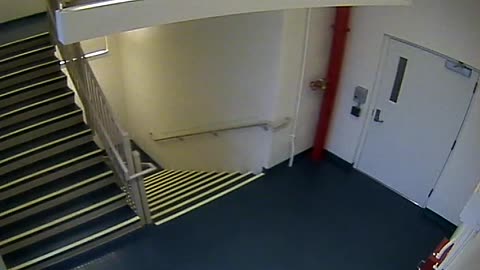 8400OHOB03Stair1_2021-01-06_11h20min01s473ms.mp4