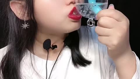 Asmr water drinking and eating