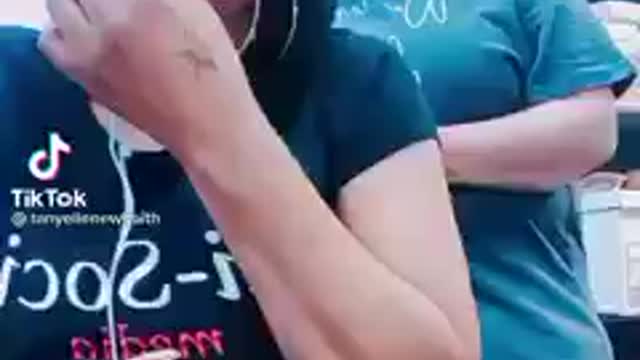 Lip sing fun