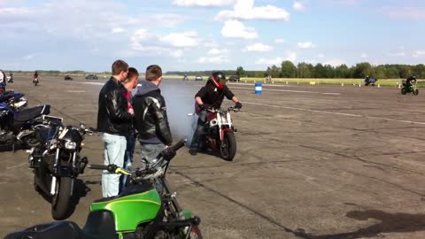 GERMAN STUNT DAYS 2011 - oder "Wie schrotte ich beim Burnout meinen Motor" =)