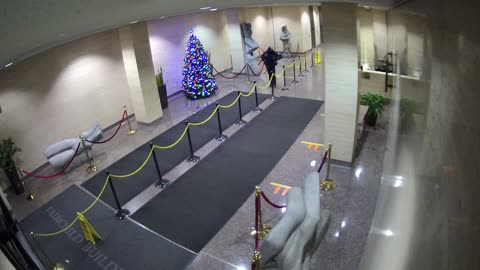 8002FCOB01MainLobby_2021-01-06_06h20min00s717ms.mp4