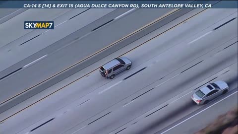 Police pursuit near Palmdale, Claif.