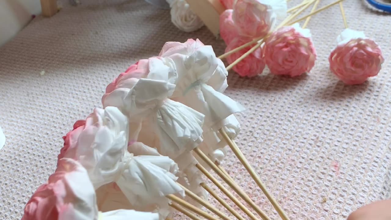 "Crafting with Tissue Paper: DIY Tutorial for Beautiful and Easy Home Decor"