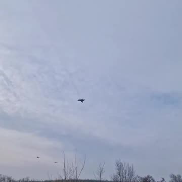 Ukrainian Mig-25s and Mig-29s Flyby