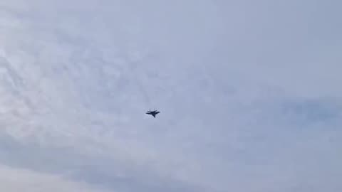Ukrainian Mig-25s and Mig-29s Flyby