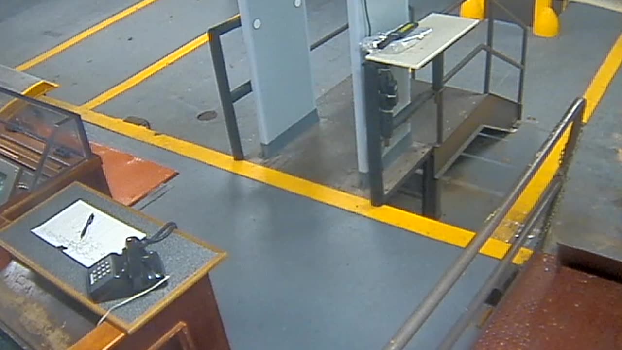 3205LHOBBACStLoadingDock_2021-01-06_20h00min42s287ms.mp4