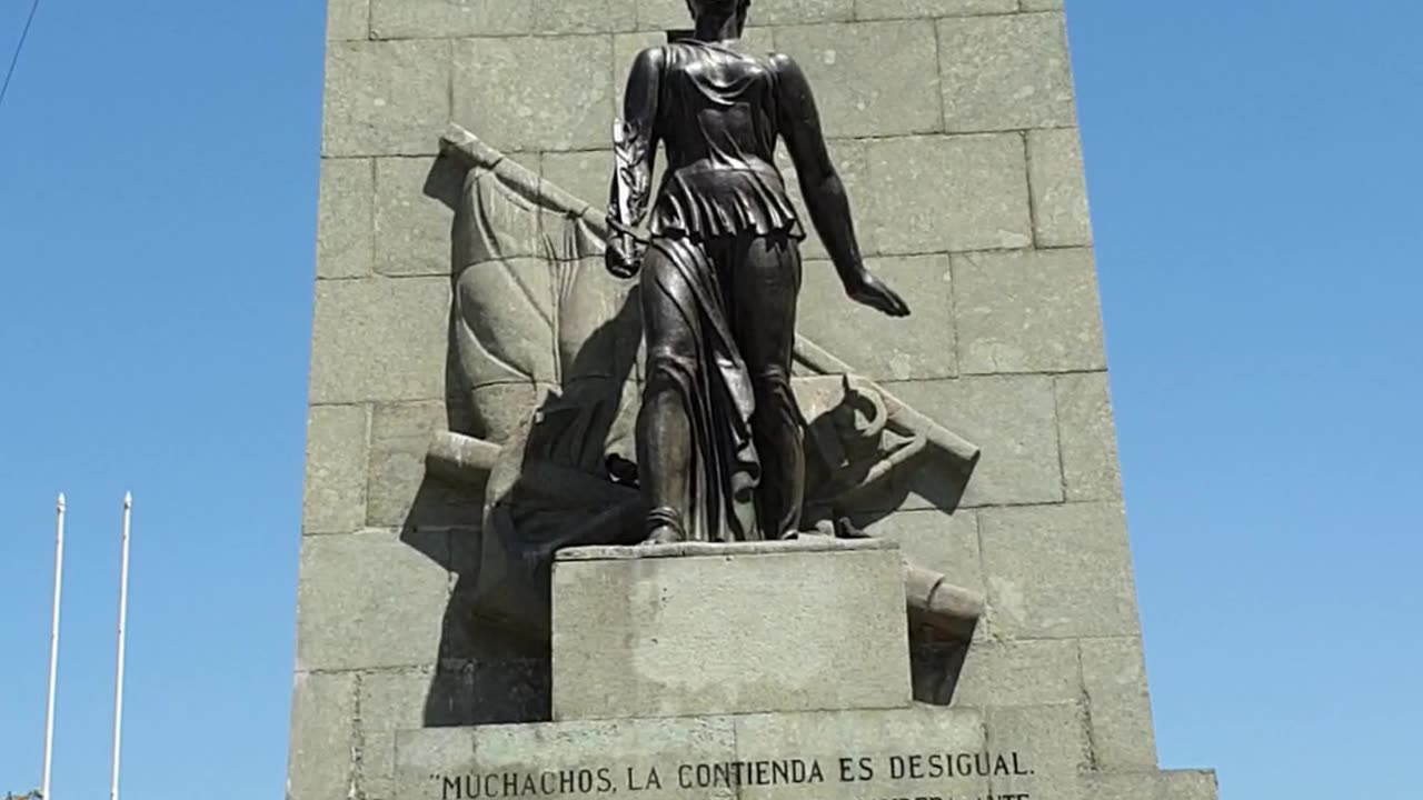 A War Monument in Santiago, Chile ⚔️🇨🇱