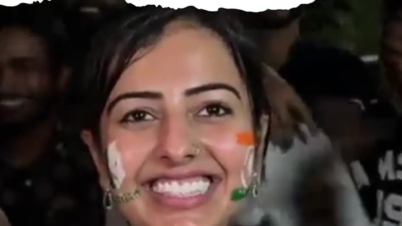 Virat Kohli Pakistani Female Fan: विराट की बड़ी वाली फैन निकली पाकिस्तानी लड़की | NBT