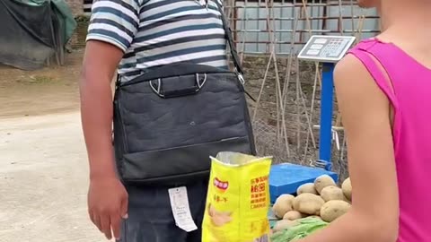 Greedy man chaneiz funny 😆😂 video