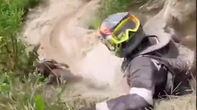 It's hard to watch moments that aren't as exciting as the game#haulagemotor #dirtbikeenthusiast