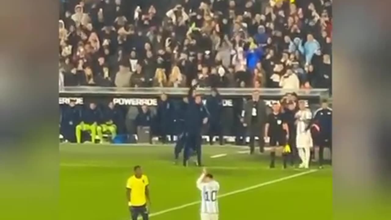 Argentina Fans Reactions to Messi Substitution Vs Ecuador !!🙏😍