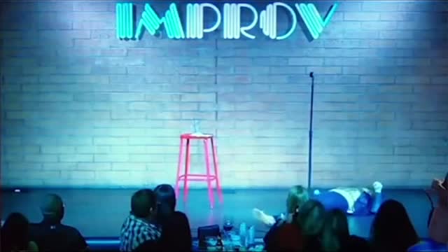 Stand up comedian Heather McDonald "bragging" about having the 3 experimental covid jabs
