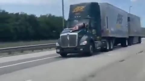 Girl stopping bus on America woman smashes bus window violent traffic incident caught on tape