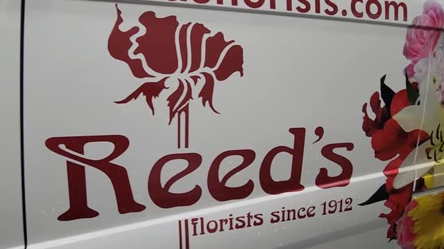 Vehicle Graphics Transit Van - Reed's Florists - Ajax, Ontario