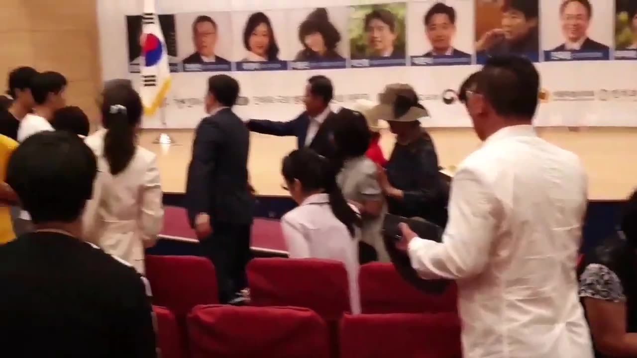 20190711_V3_S03(0wyg85IlCj8)살아 있네요! 국가관이 투철한 젊은 이 청년을 보라!