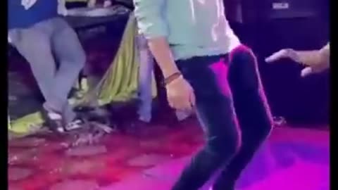 Niv dancing video