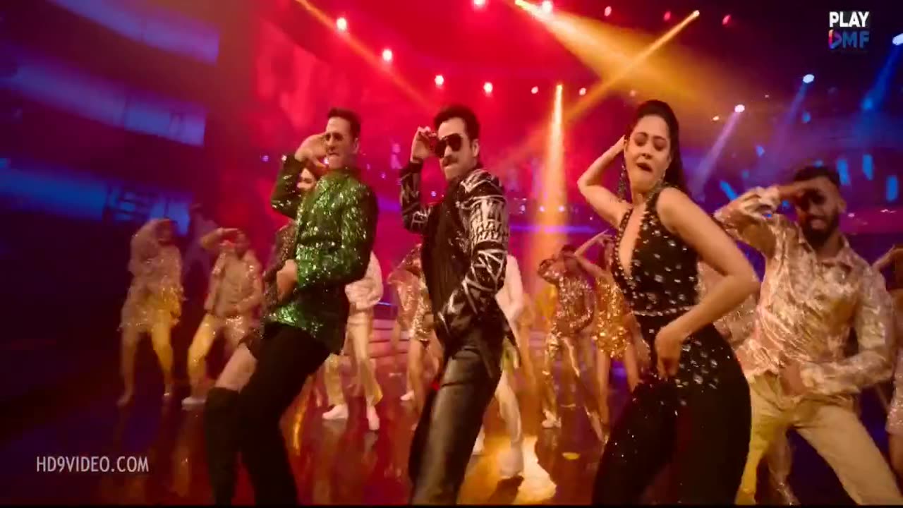 Main Khiladi Tu Anari - Akshay Kumar