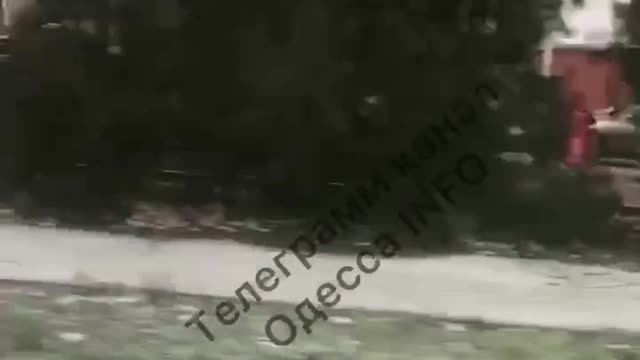 π·πΊπΊπ¦ In Odessa, people stand in lines for kilometers for gasoline -