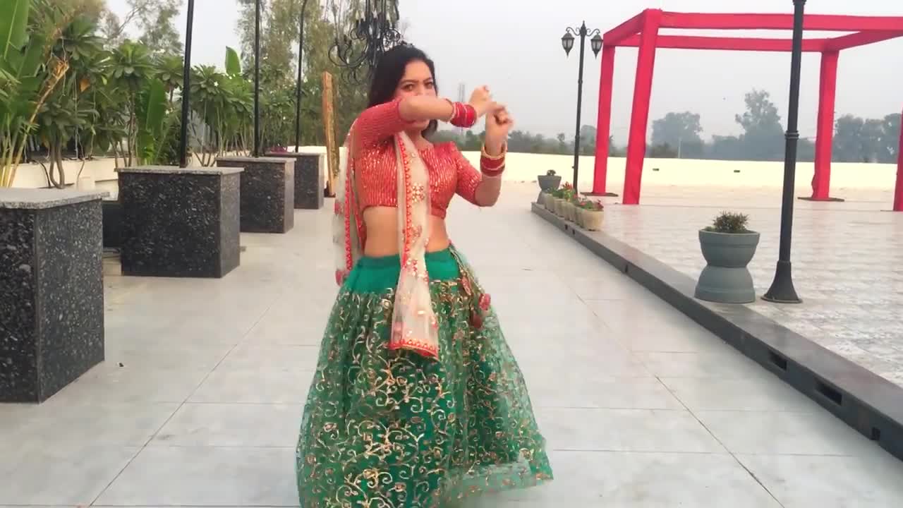 Bangla gaadi jhumke Kangna dance - Dance with Alisha -