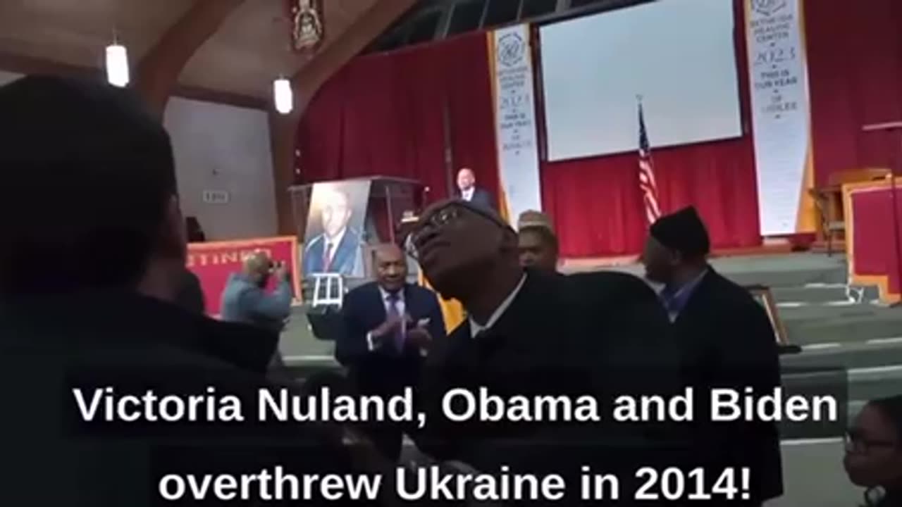 Dollar Store Obama Hakeem Jeffries Throws Out Activists For Asking for a Ukraine Peace Plan