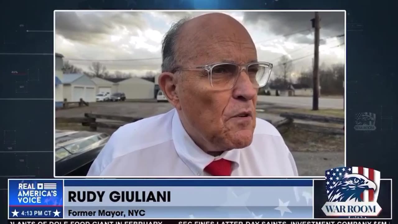 Steve Bannon Talks To Rudy Giuliani While Rudy Visits Ohio