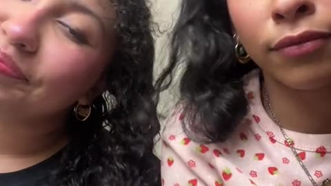 Madison Reyes & sher sister 'The little Mermaid'