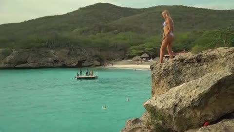 Vita Sidorkina Makes A Splash In Curaçao Outtakes Sports Illustrated Swimsuit